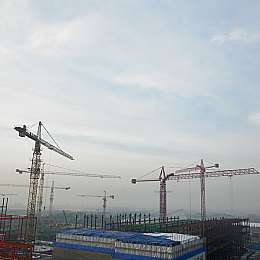 浙产最大集装箱船岱山下水